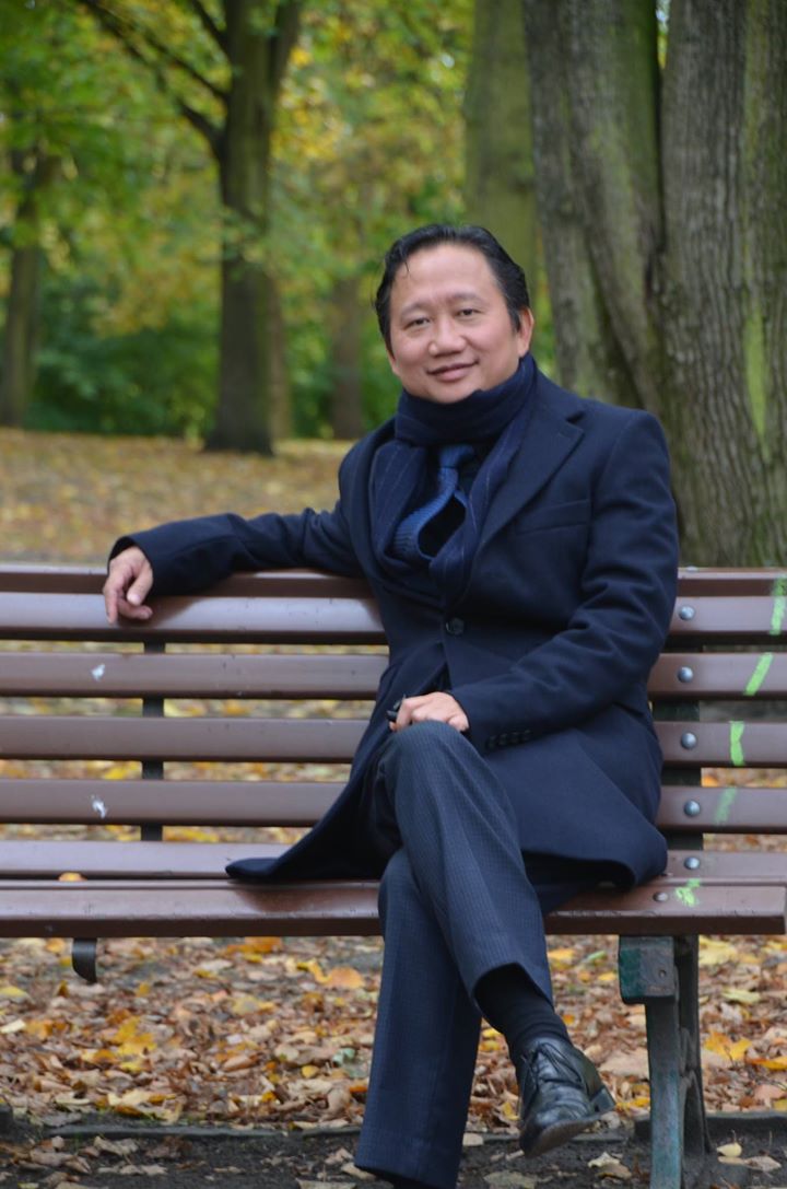  Ông Trịnh Xuân Thanh tại công viên ở một quốc gia nào đó. Ảnh: Facebook Bùi Thanh Hiếu