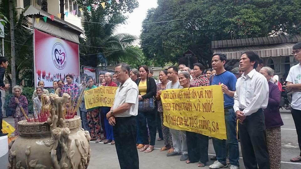 Tưởng niệm tử sỹ Hoàng Sa tại Dòng Chúa Cứu Thể. Ảnh: Tin Mừng Cho Người Nghèo 